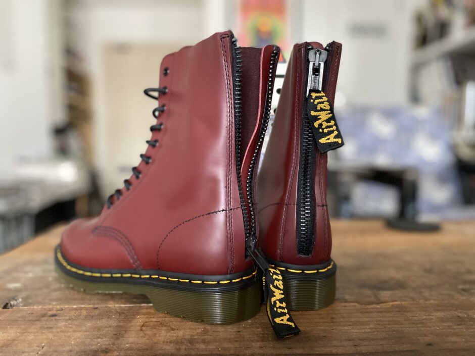 Dr.Martens｜わずか10秒で脱ぎ履き可能に！ドクターマーチンの